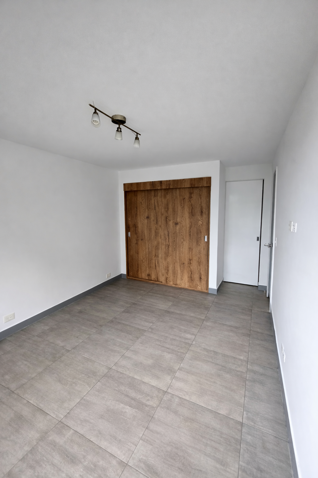 amplia-alcoba-con-closet