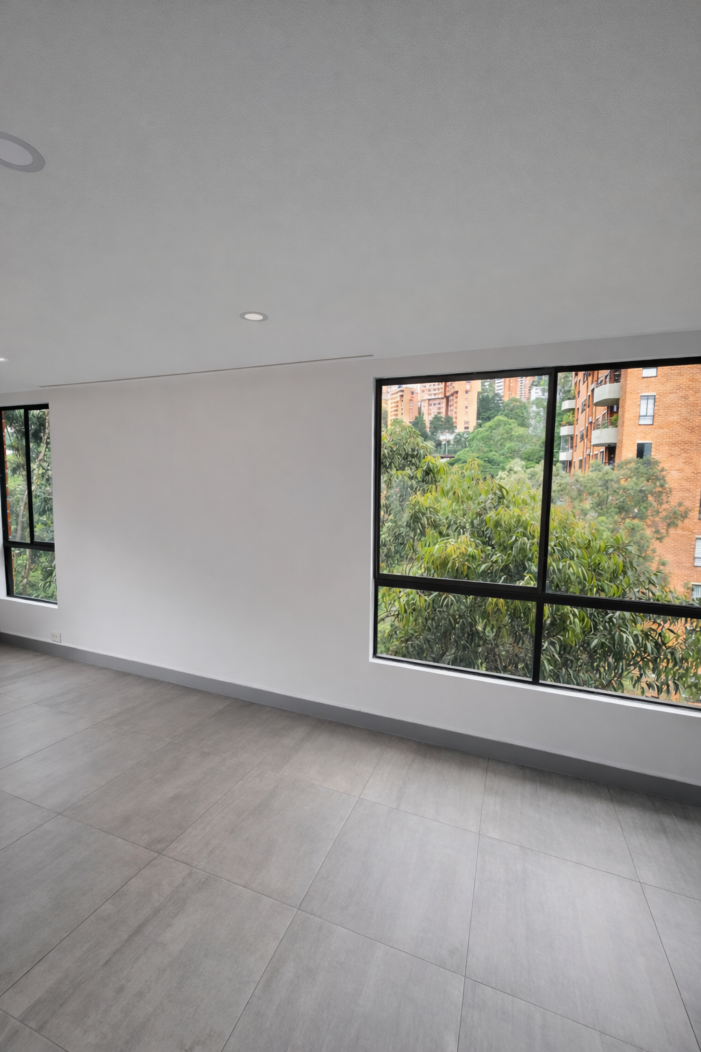 salon-amplio-ventanales-panoramicos