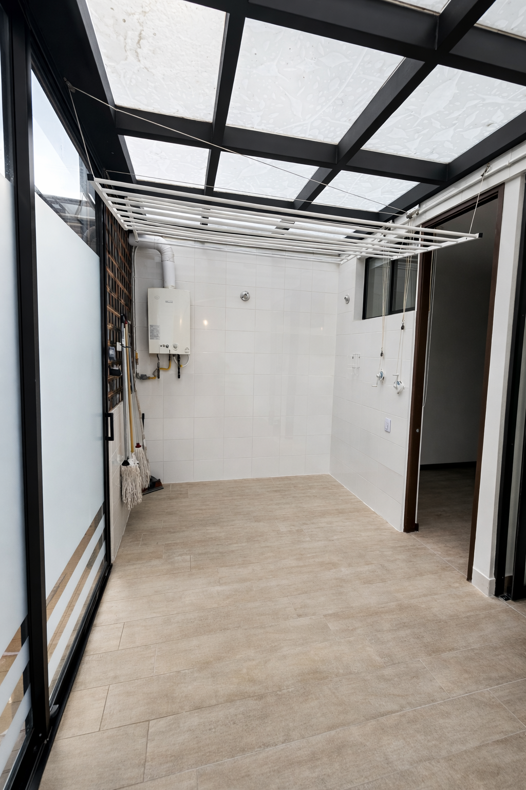 cuarto-de-lavado-moderno-y-funcional