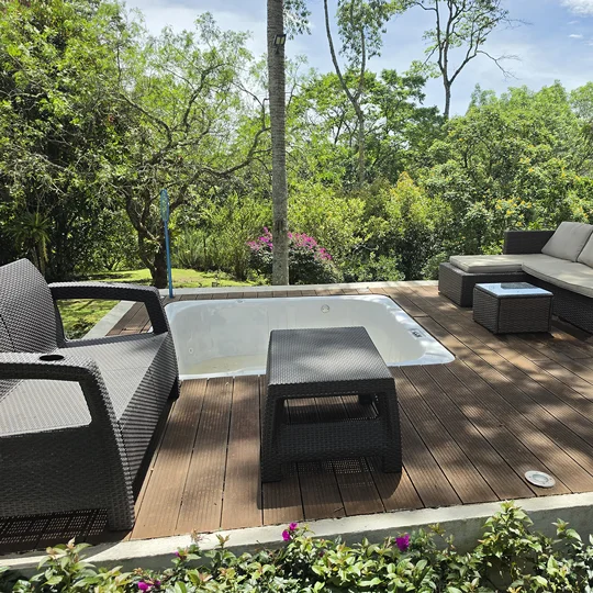 zona-social-interperie-finca-la-chamiza